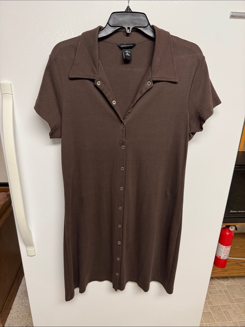 Moda International Brown Short-Sleeve Snap-Front dress